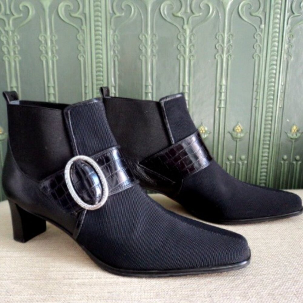 Brighton ankle boot ~ 9. NWOT